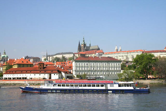 Private Fahrt mit dem Schiff